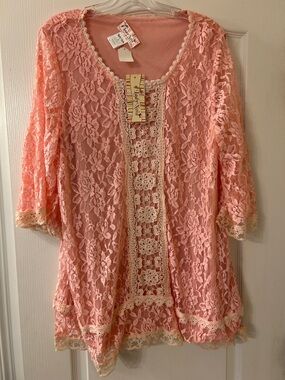 Lady Noiz Peach Lace Crochet Cover-Up with Cream Trim